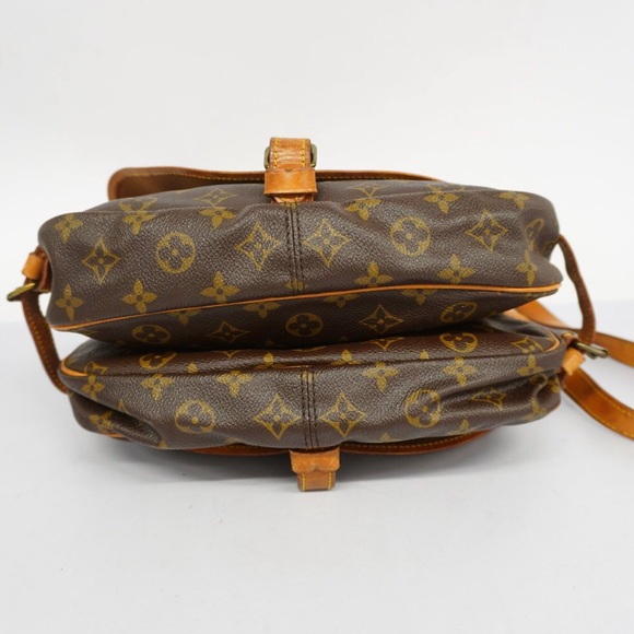 LouisVuittonSaumur shoulder crossbody 35 bag - Picture 8 of 17